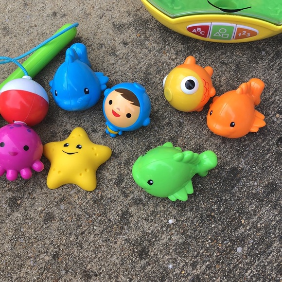 FisherPrice Toys Fisher Price Fish Bowl Pole Kids Toy Musical With